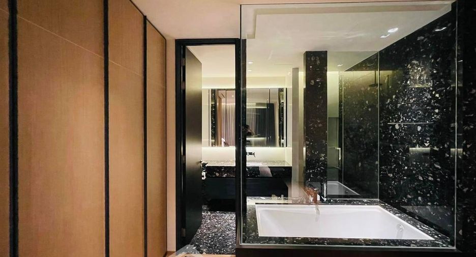For rent 1 bed condo in Khlong Toei, Bangkok