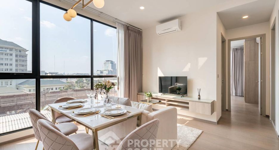 For rent 2 bedrooms condo in Ratchathewi, Bangkok