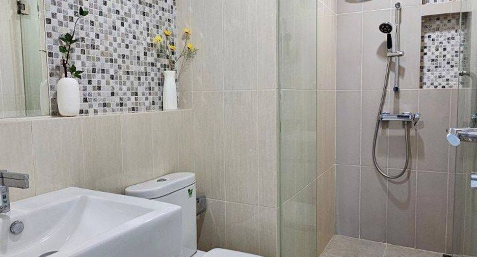 Wohnung zur Miete mit 2 Zimmer in Huai Khwang, Bangkok