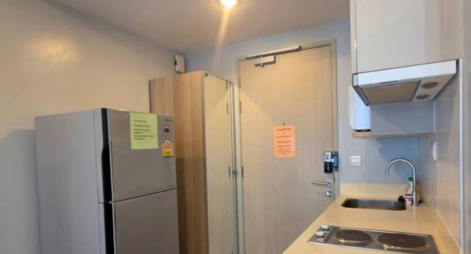 Wohnung zur Miete mit 1 Zimmer in Bang Rak, Bangkok