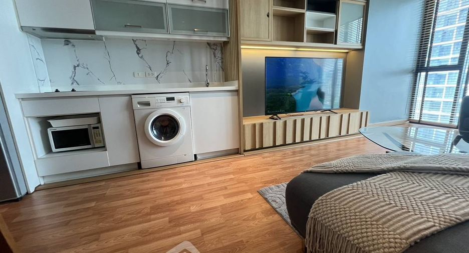 Wohnung zur Miete mit 1 Zimmer in Watthana, Bangkok