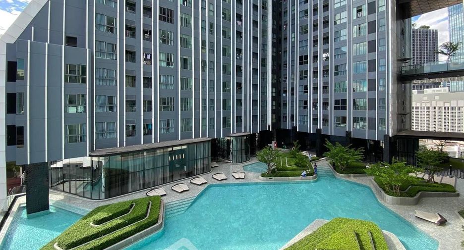 À louer 2 chambres condo à Bang Rak, Bangkok