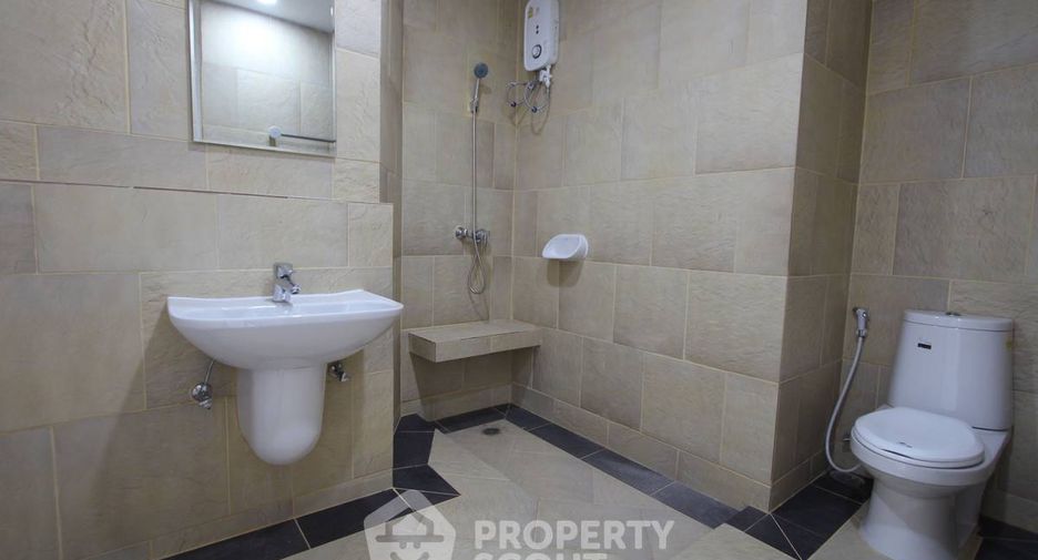 Condo en alquiler de 3 habitaciones en Jomtien, Pattaya