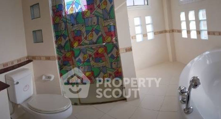 For rent 3 bedrooms house in Lat Krabang, Bangkok
