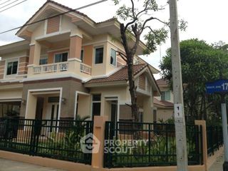 For rent 3 bedrooms house in Lat Krabang, Bangkok