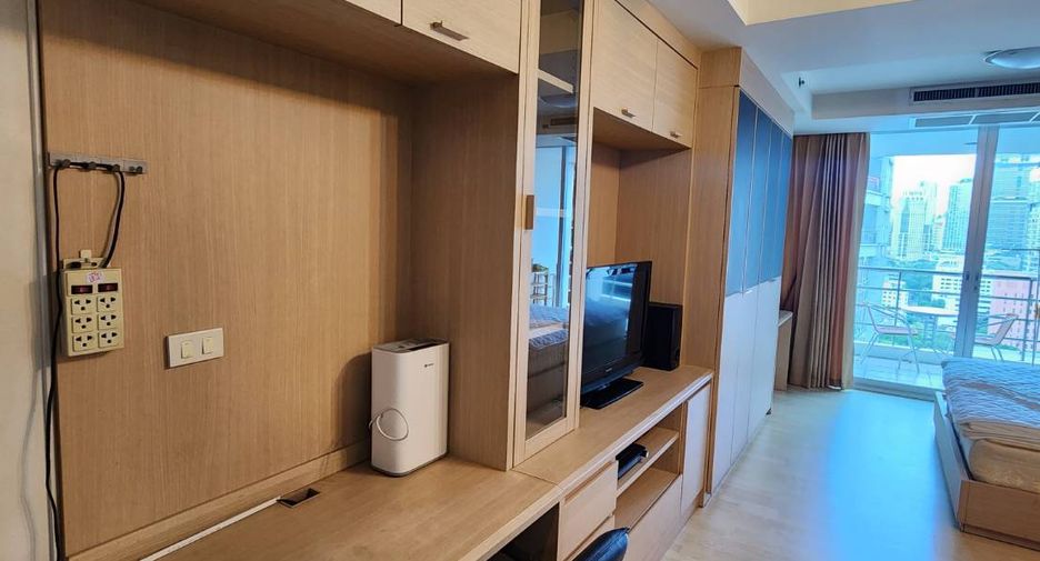 For rent 1 bed condo in Pathum Wan, Bangkok