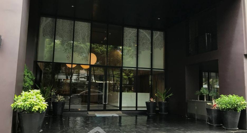 Condo en alquiler de 1 habitaciones en Khlong Toei, Bangkok
