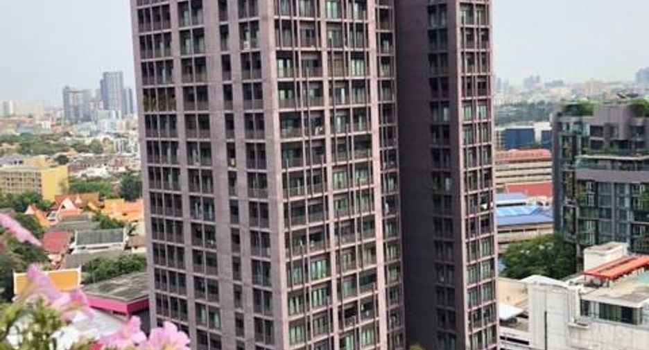 Condo en alquiler de 1 habitaciones en Khlong Toei, Bangkok