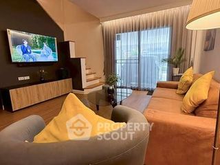 Casa adosada en alquiler de 3 habitaciones en Phasi Charoen, Bangkok