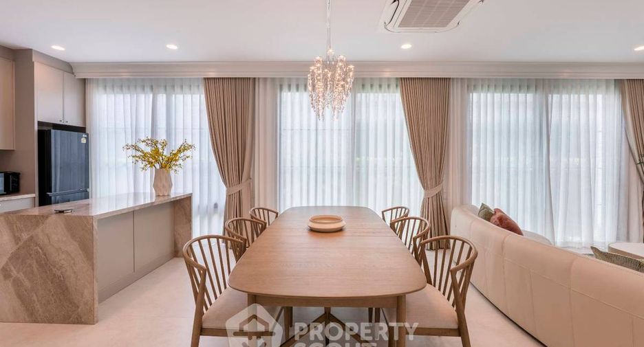 For rent 5 bedrooms house in Saphan Sung, Bangkok