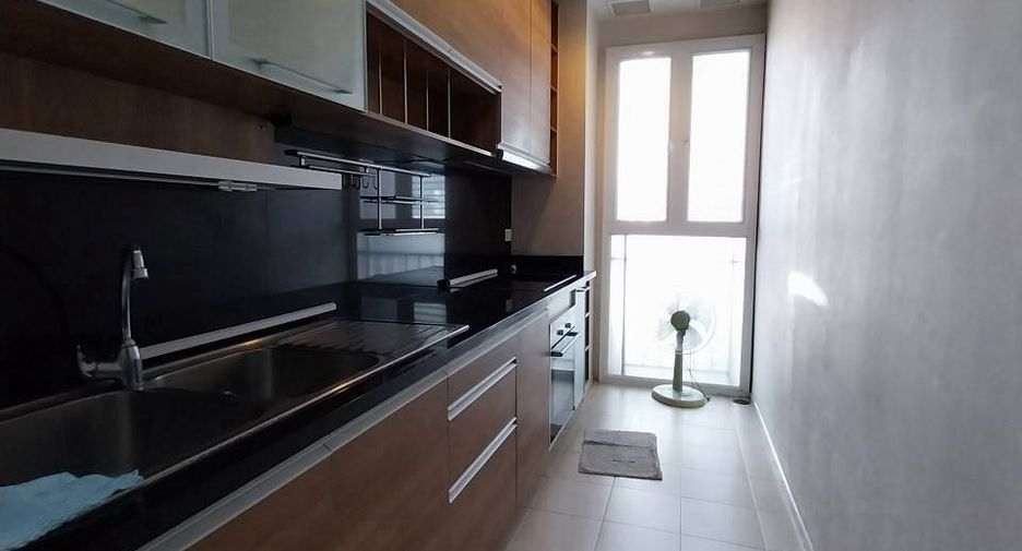 For rent 2 ベッドルーム condo in Khlong Toei, Bangkok