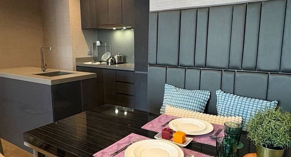 For rent 2 bedrooms condo in Sathon, Bangkok
