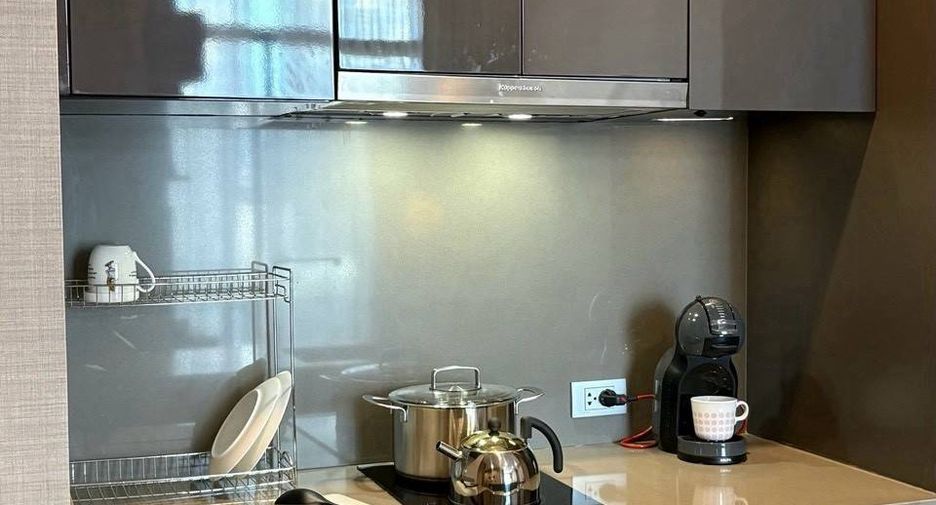 For rent 2 bedrooms condo in Sathon, Bangkok