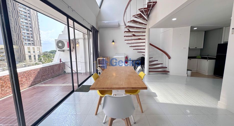 Condo en alquiler de 3 habitaciones en Jomtien, Pattaya