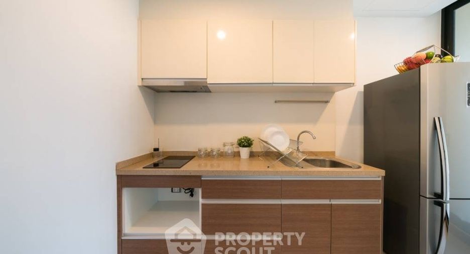 For rent 2 bedrooms condo in Sathon, Bangkok