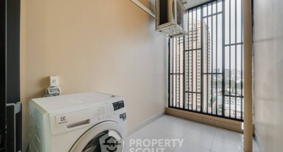 For rent 2 bedrooms condo in Sathon, Bangkok