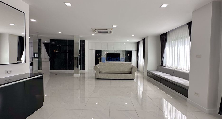 For rent 3 ベッドルーム house in Bang Lamung, Chonburi
