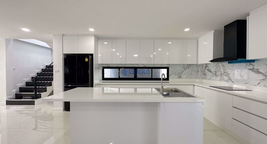 For rent 3 ベッドルーム house in Bang Lamung, Chonburi