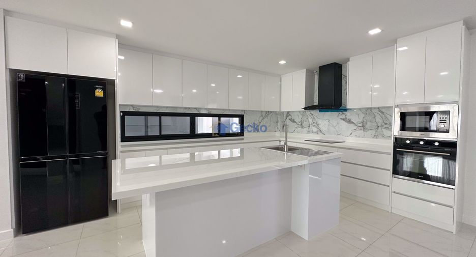For rent 3 ベッドルーム house in Bang Lamung, Chonburi