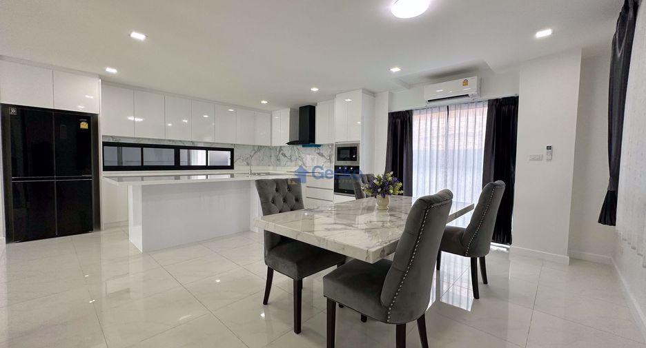 For rent 3 ベッドルーム house in Bang Lamung, Chonburi
