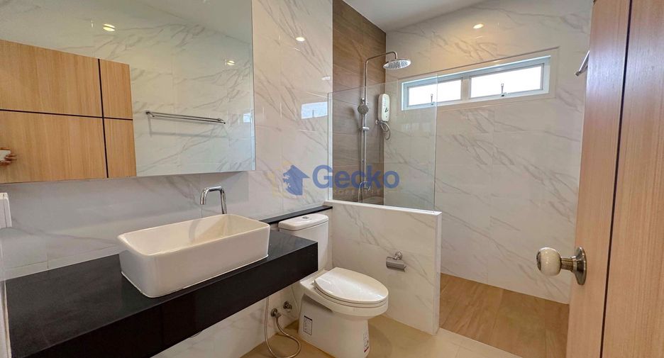 Haus zur Miete mit 3 Zimmer in Huay Yai, Pattaya