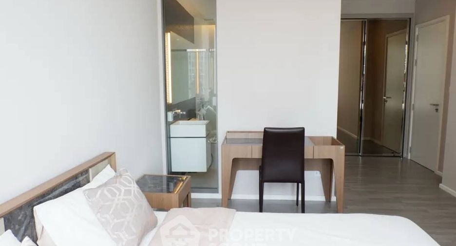 For rent 2 bedrooms condo in Khlong Toei, Bangkok