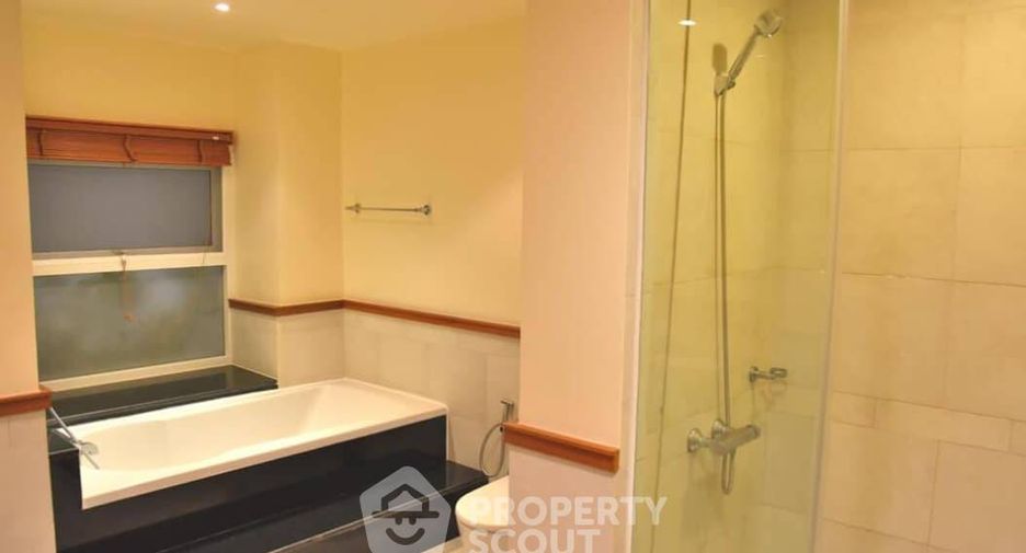 For rent 3 ベッドルーム apartment in Sathon, Bangkok