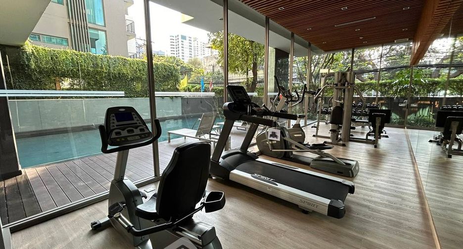 For rent 2 bedrooms condo in Watthana, Bangkok
