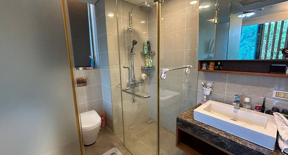 For rent 2 bedrooms condo in Watthana, Bangkok