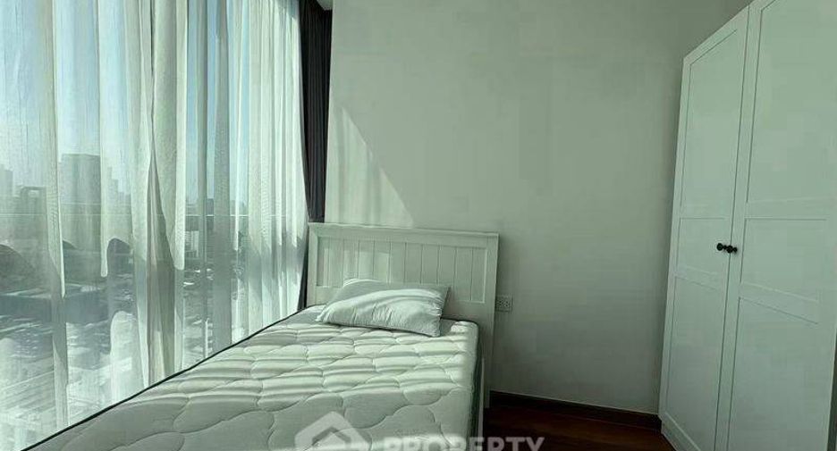For rent 2 bedrooms condo in Pathum Wan, Bangkok