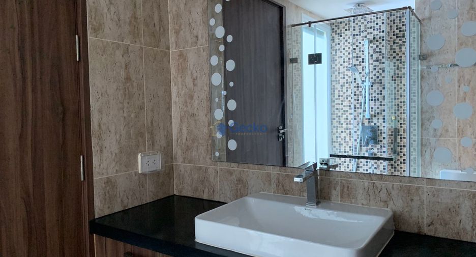À louer et à vendre 2 chambres condo à Bang Lamung, Chonburi