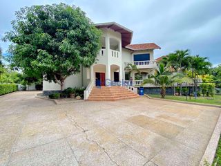 À louer 3 chambres maison à Bang Lamung, Chonburi