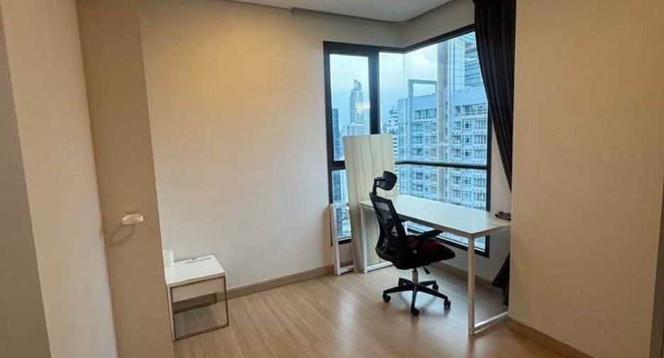 À louer 2 chambres condo à Watthana, Bangkok