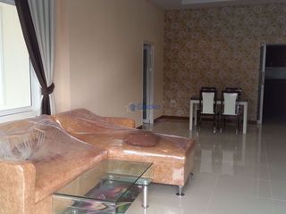 Casa en alquiler de 3 habitaciones en Bang Lamung, Chonburi