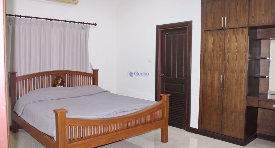 À louer 3 chambres maison à Bang Lamung, Chonburi