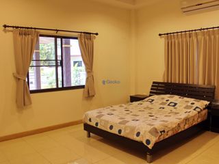 À louer 3 chambres maison à Bang Lamung, Chonburi