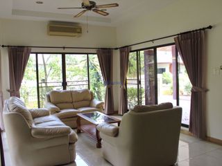 À louer 3 chambres maison à Bang Lamung, Chonburi