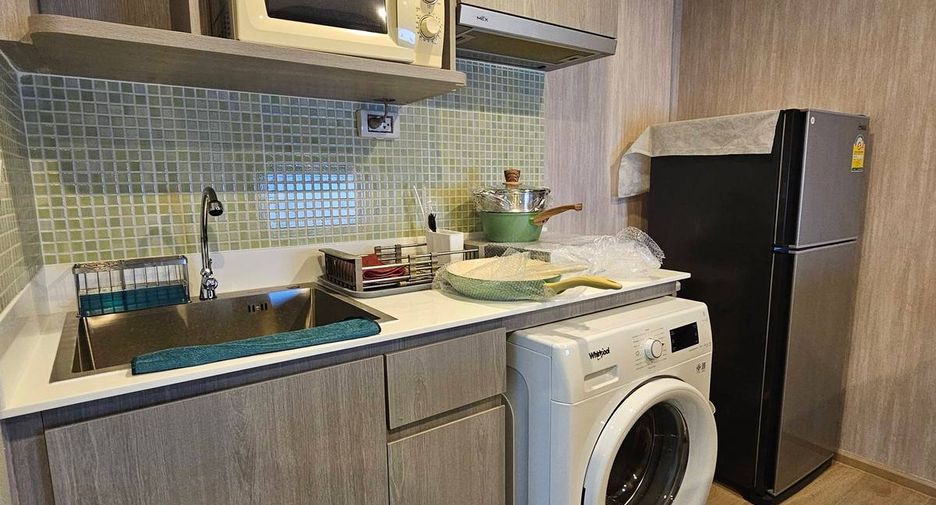 For rent 2 bedrooms condo in Thon Buri, Bangkok
