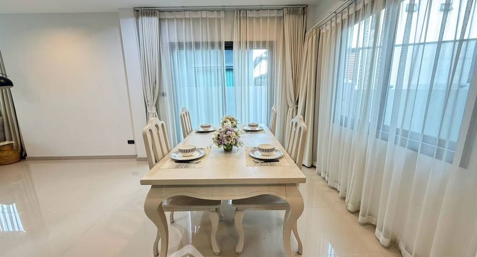For rent 3 bedrooms house in Bang Lamung, Chonburi