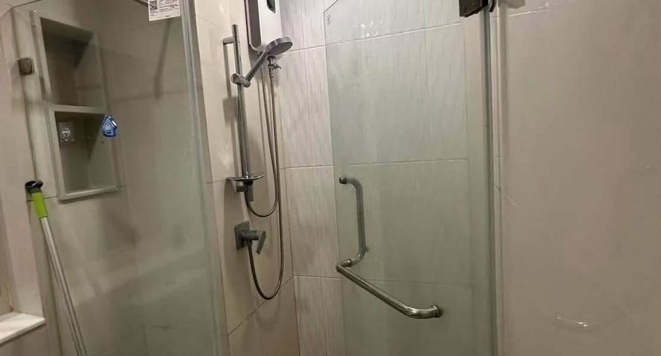 Wohnung zur Miete mit 1 Zimmer in Huai Khwang, Bangkok