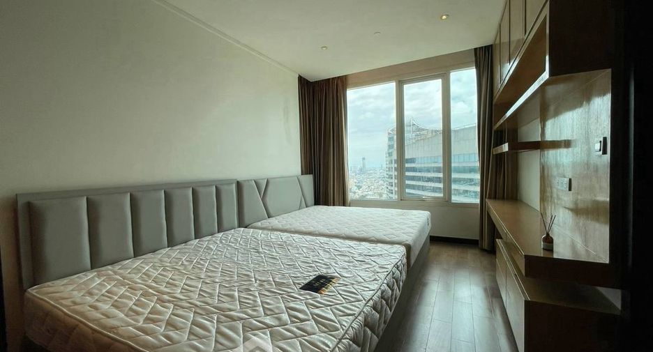 Condo en alquiler de 3 habitaciones en Sathon, Bangkok