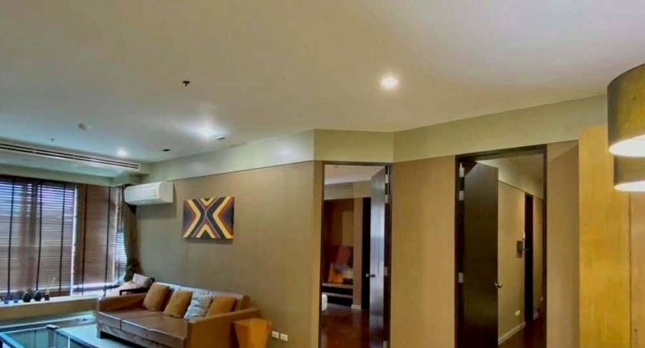 For rent 3 bedrooms condo in Khlong Toei, Bangkok