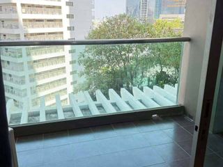 À louer 3 chambres condo à Huai Khwang, Bangkok