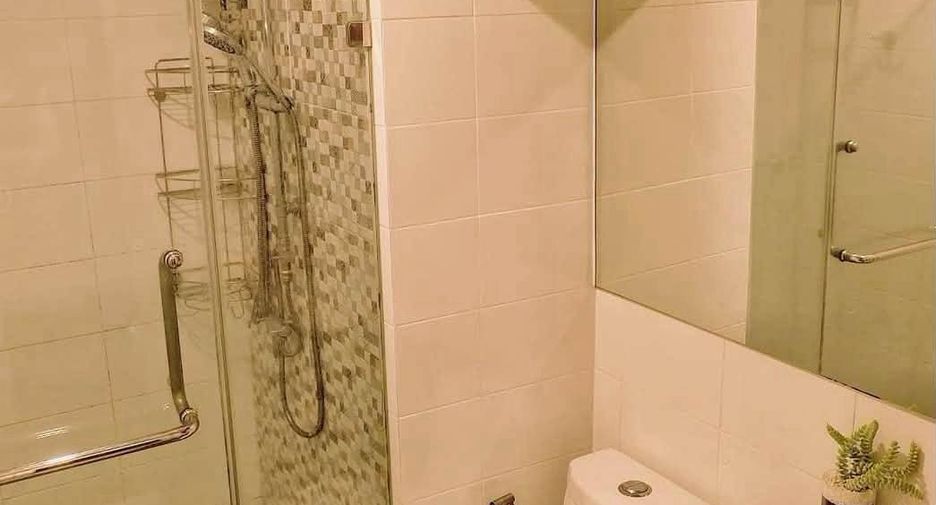 For rent 2 bedrooms condo in Bang Na, Bangkok