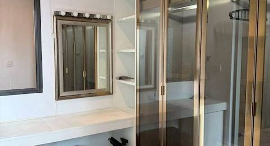 For rent 1 Beds condo in Pathum Wan, Bangkok