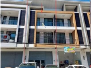 Gewerbefläche zum Kauf mit 4 Zimmer in Si Racha, Chonburi