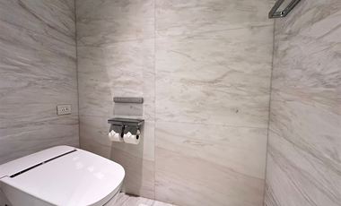 For rent 2 ベッドルーム condo in Pathum Wan, Bangkok