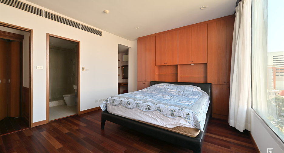 À louer 2 chambres condo à Pathum Wan, Bangkok