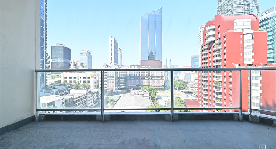 À louer 2 chambres condo à Pathum Wan, Bangkok