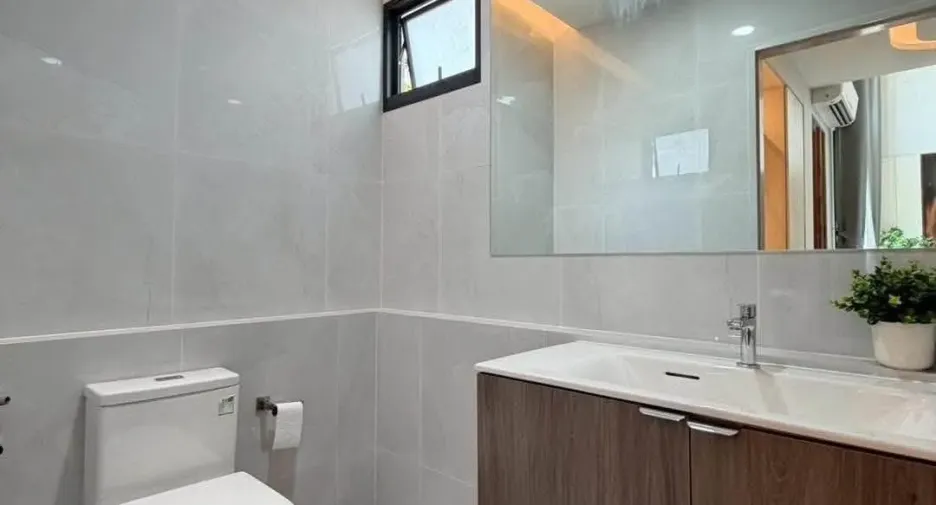 Casa en venta de 4 habitaciones en Lat Krabang, Bangkok